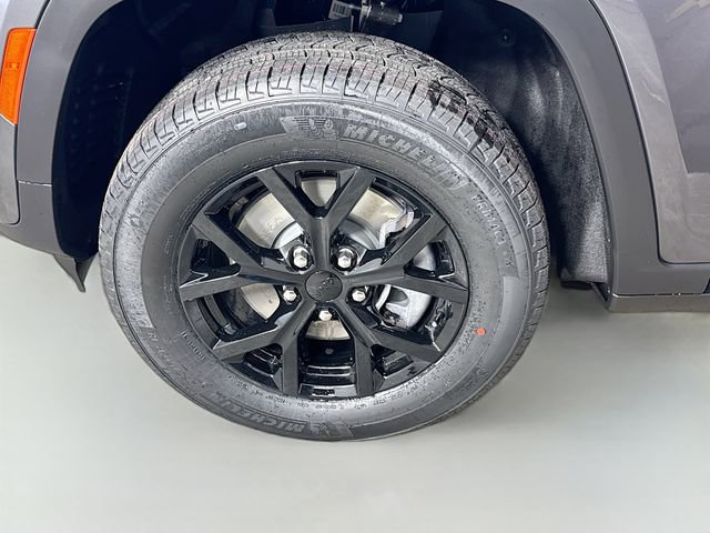 New 2026 Jeep Grand Cherokee L 4WD image 34