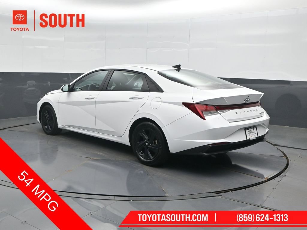 Used 2023 Hyundai Elantra Blue image 8