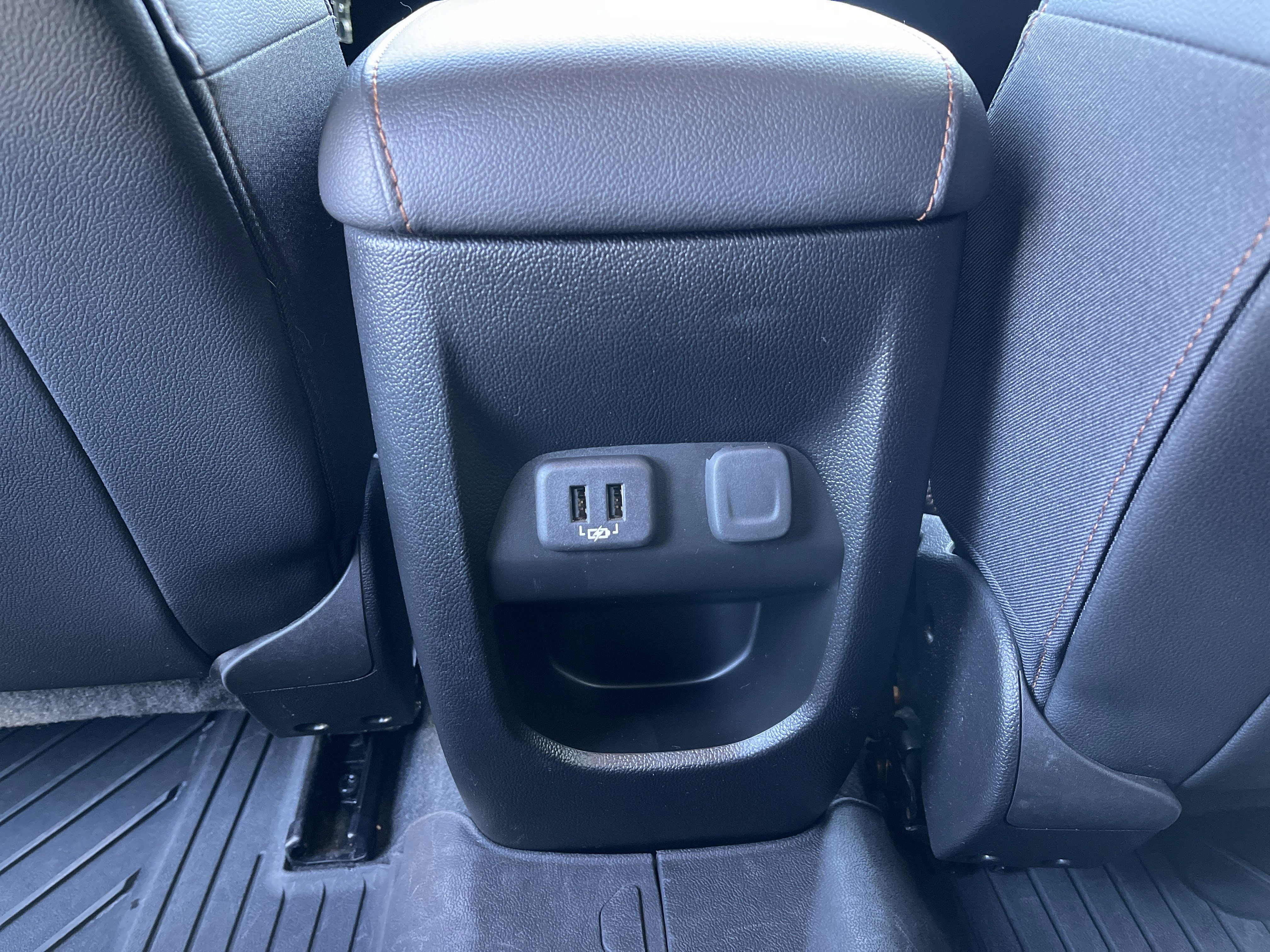 Used 2022 GMC Canyon AT4 image 28