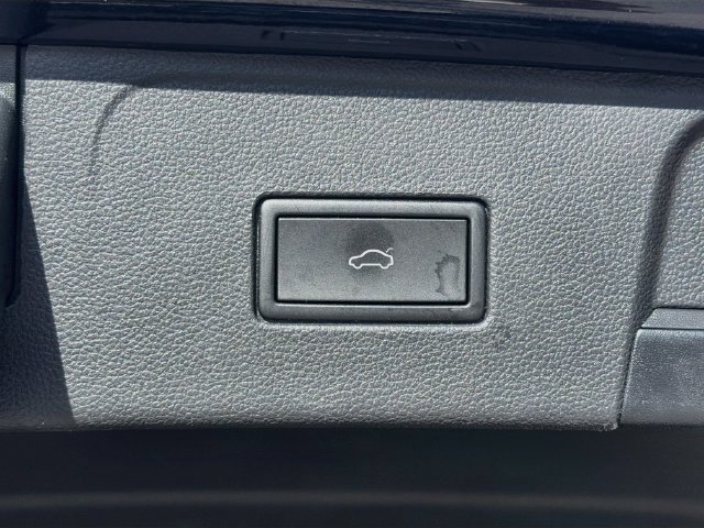 Used 2022 Volkswagen Atlas SE FWD image 13
