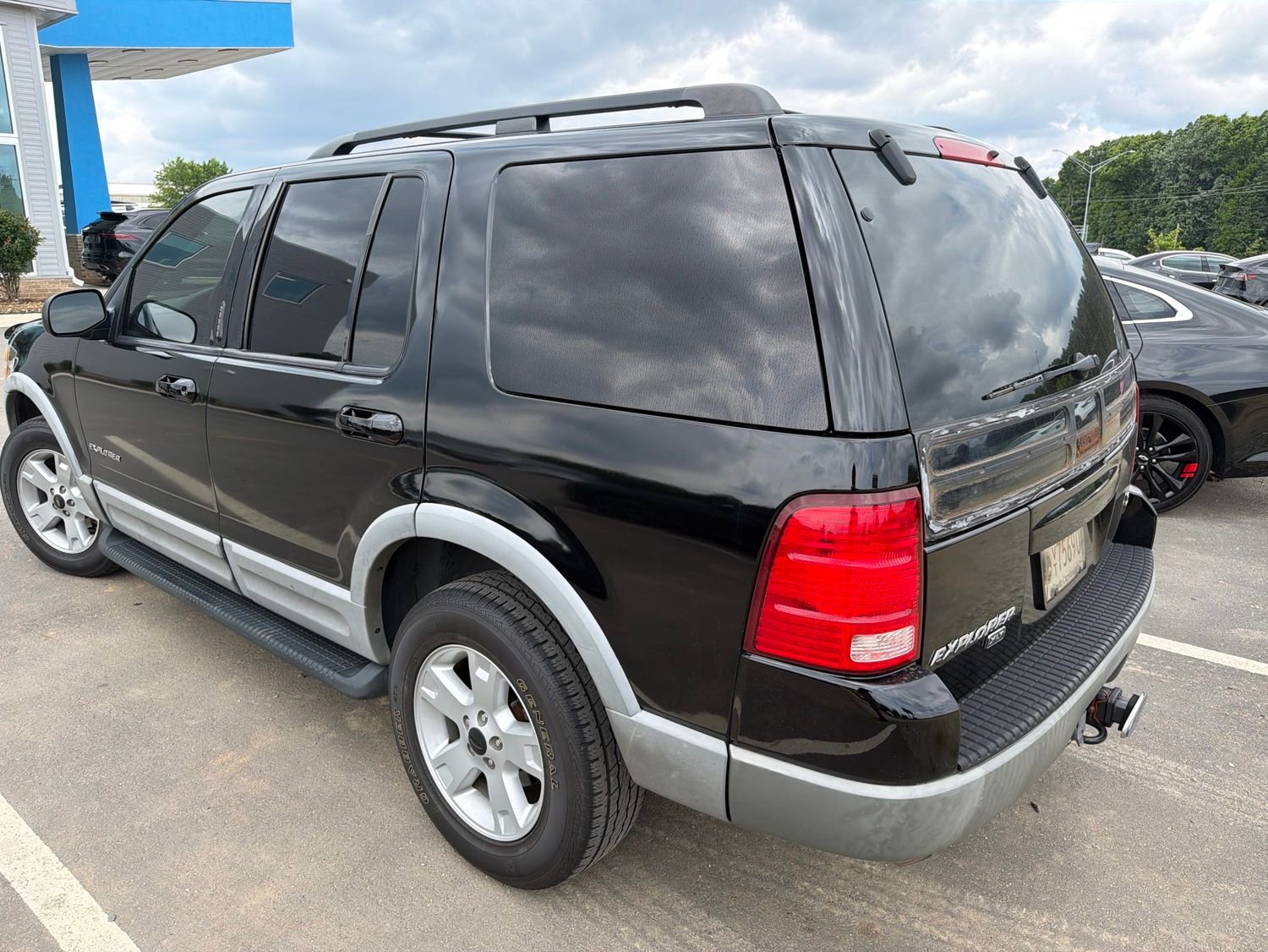 Used 2002 Ford Explorer XLT AWD/4WD image 6