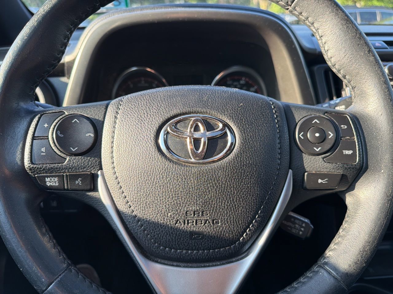 Used 2018 Toyota RAV4 SE w/ Advanced Technology Package AWD/4WD image 10