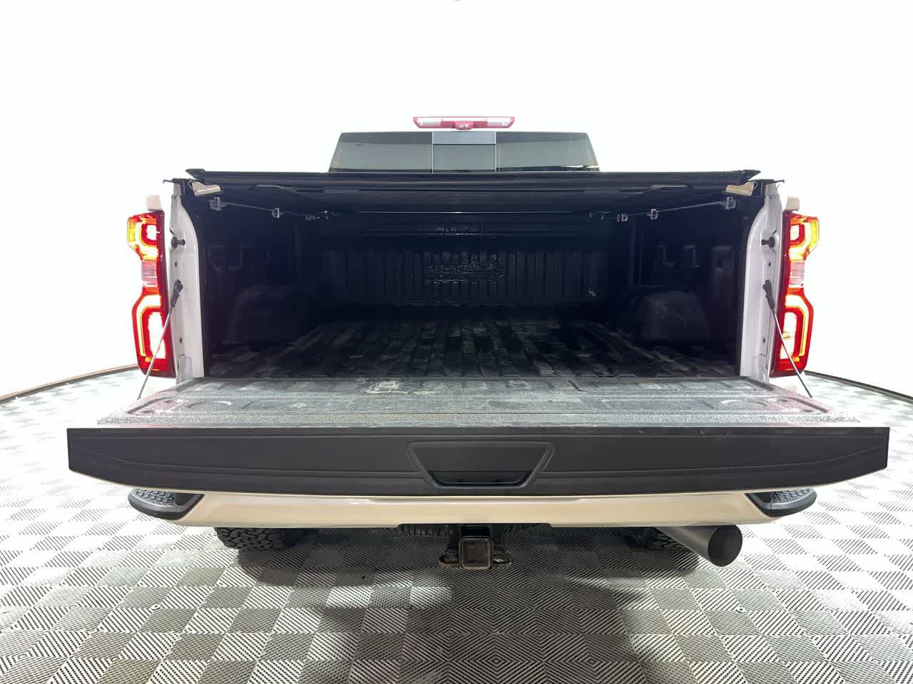Used 2022 Chevrolet Silverado 2500 High Country w/ LPO, Hitch Package AWD/4WD image 28
