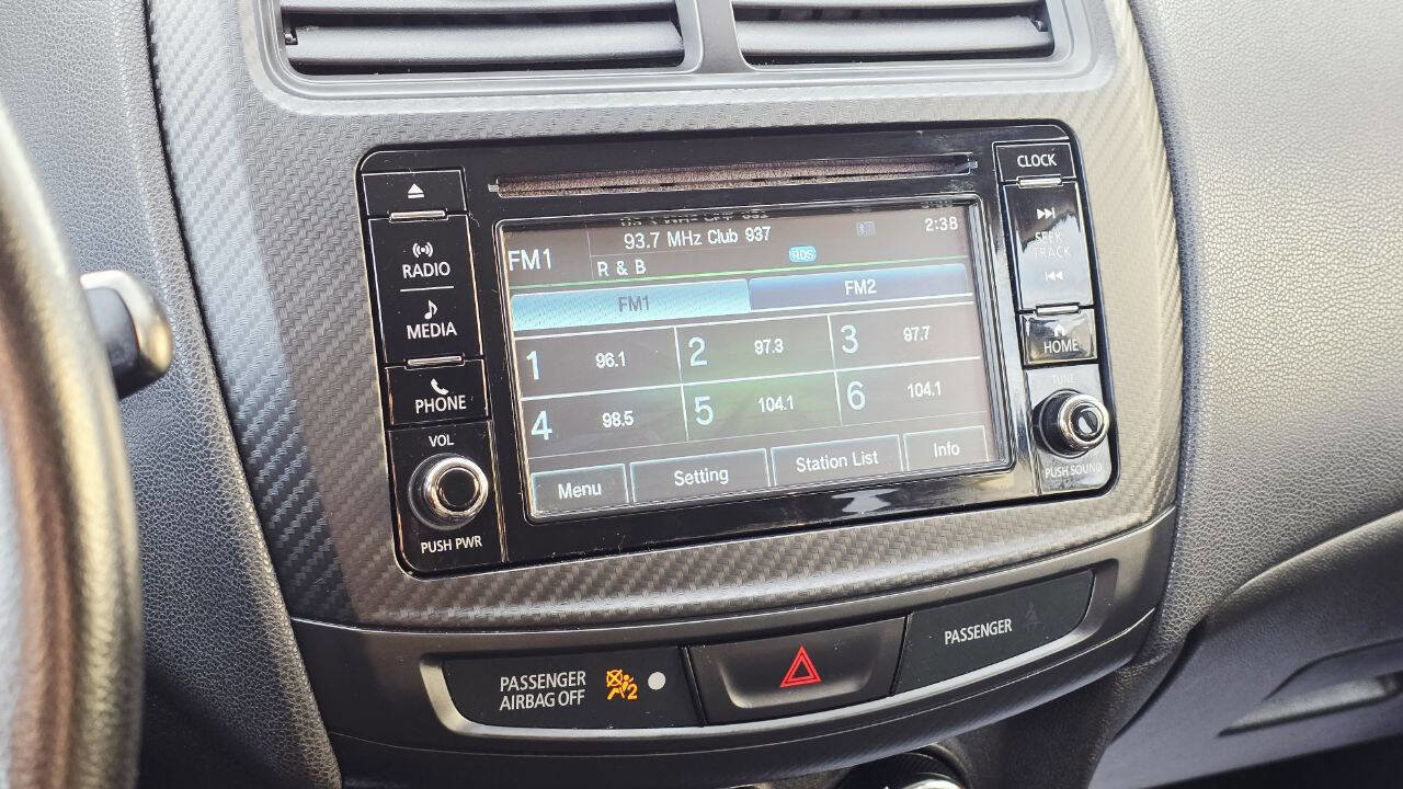 Used 2016 Mitsubishi Outlander Sport SE AWD/4WD image 17