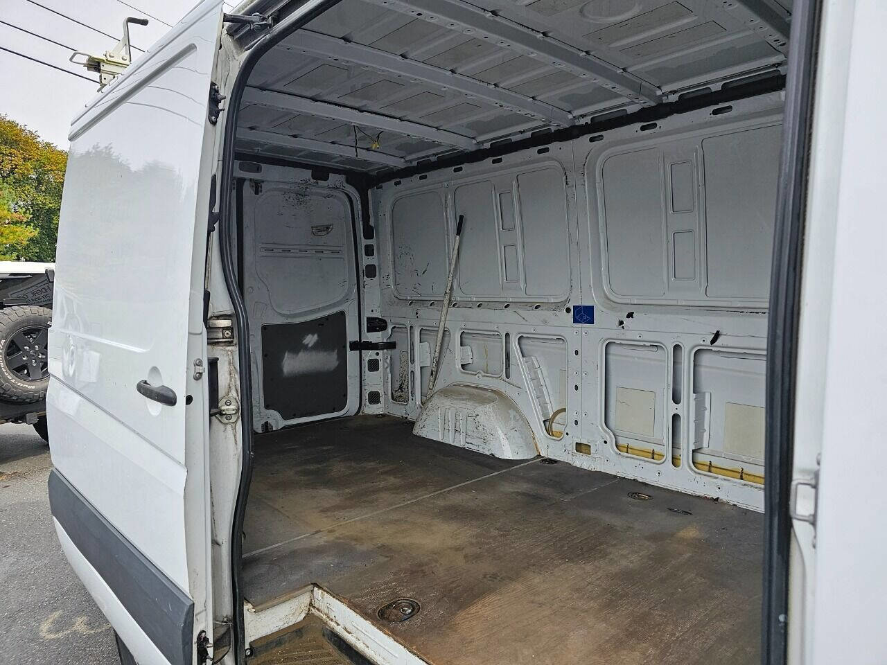 Used 2014 Mercedes-Benz Sprinter 2500 image 22