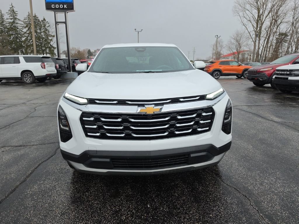Used 2026 Chevrolet Equinox LT w/ Convenience Package II image 2