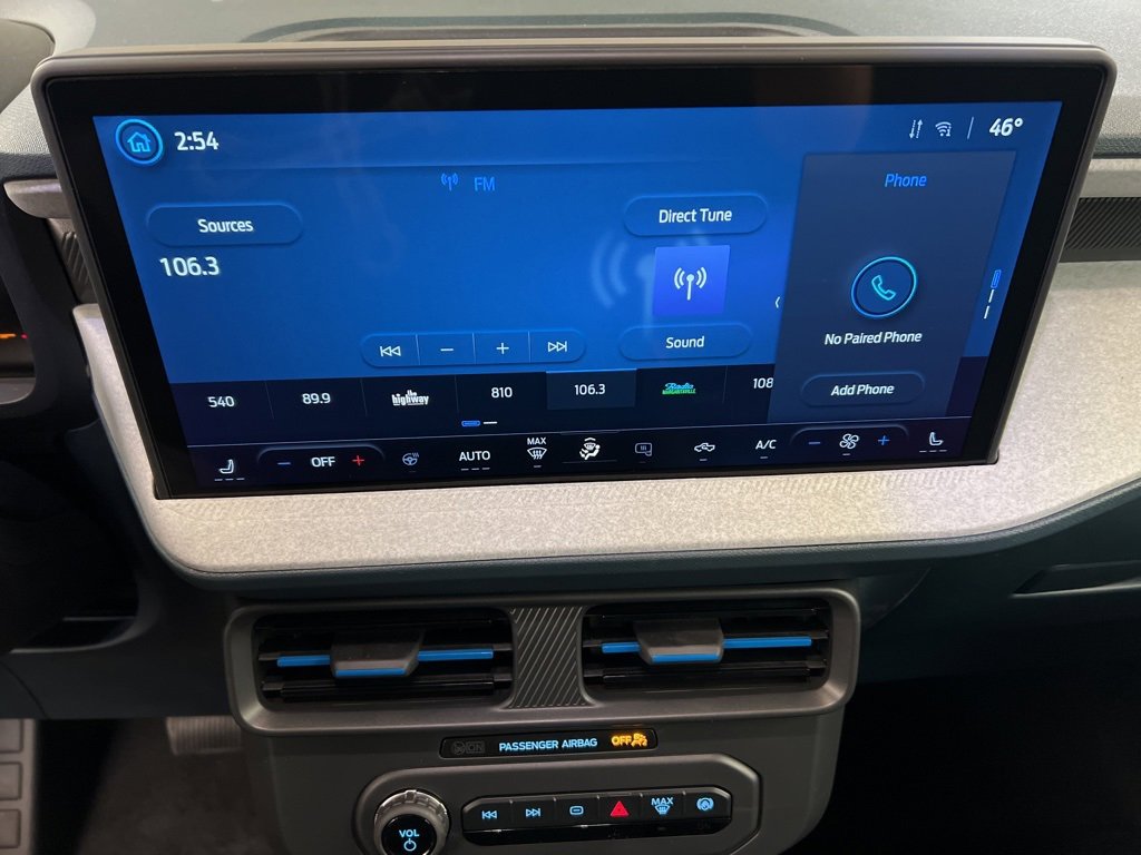 New 2025 Ford Maverick XLT w/ XLT Luxury Package image 10