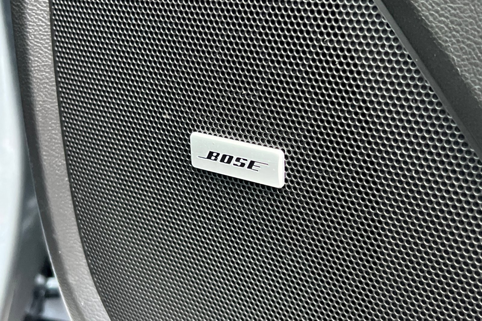 Used 2023 Chevrolet Traverse RS image 24