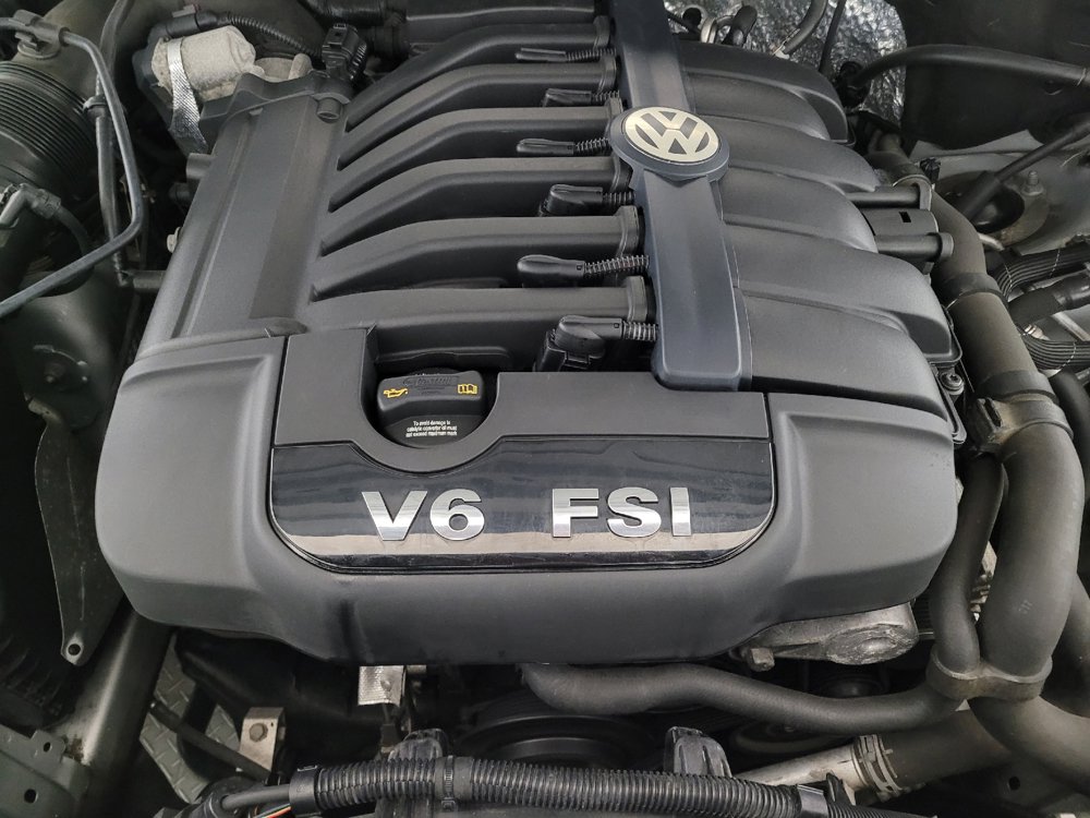 Used 2014 Volkswagen Touareg Lux image 30