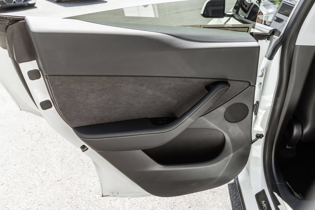Used 2020 Tesla Model Y Performance AWD/4WD image 26