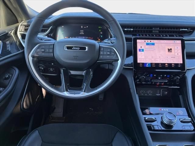 New 2024 Jeep Grand Cherokee Trailhawk w/ Advanced Protech Group II AWD/4WD image 12