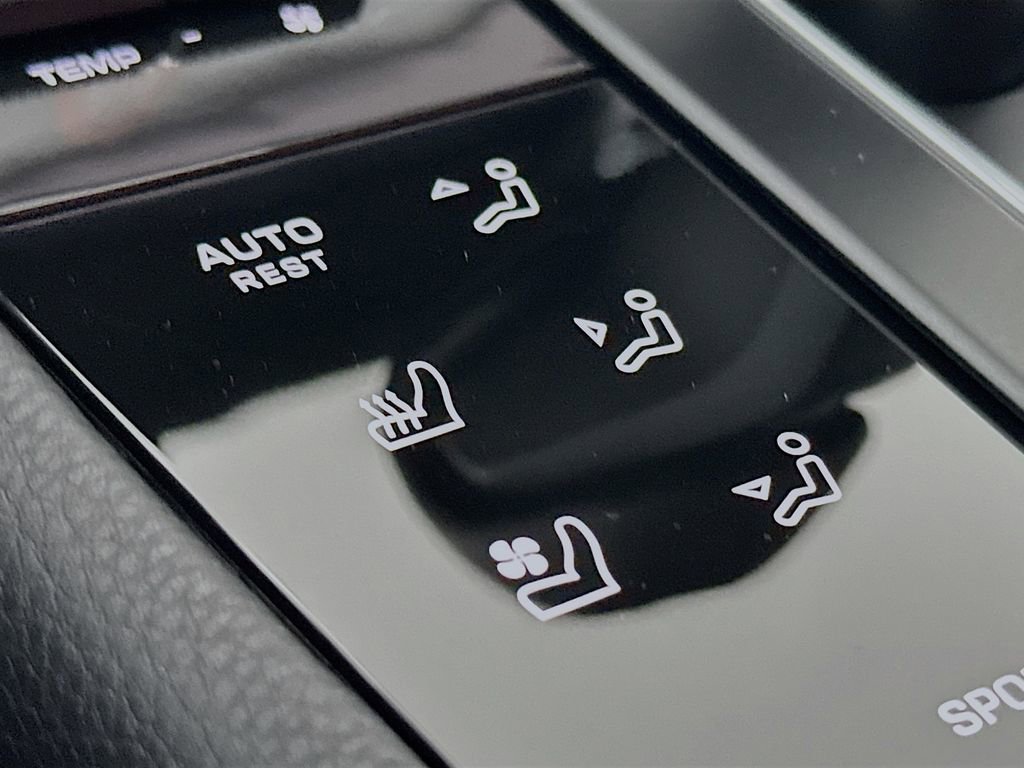 New 2026 Porsche Macan Turbo image 23