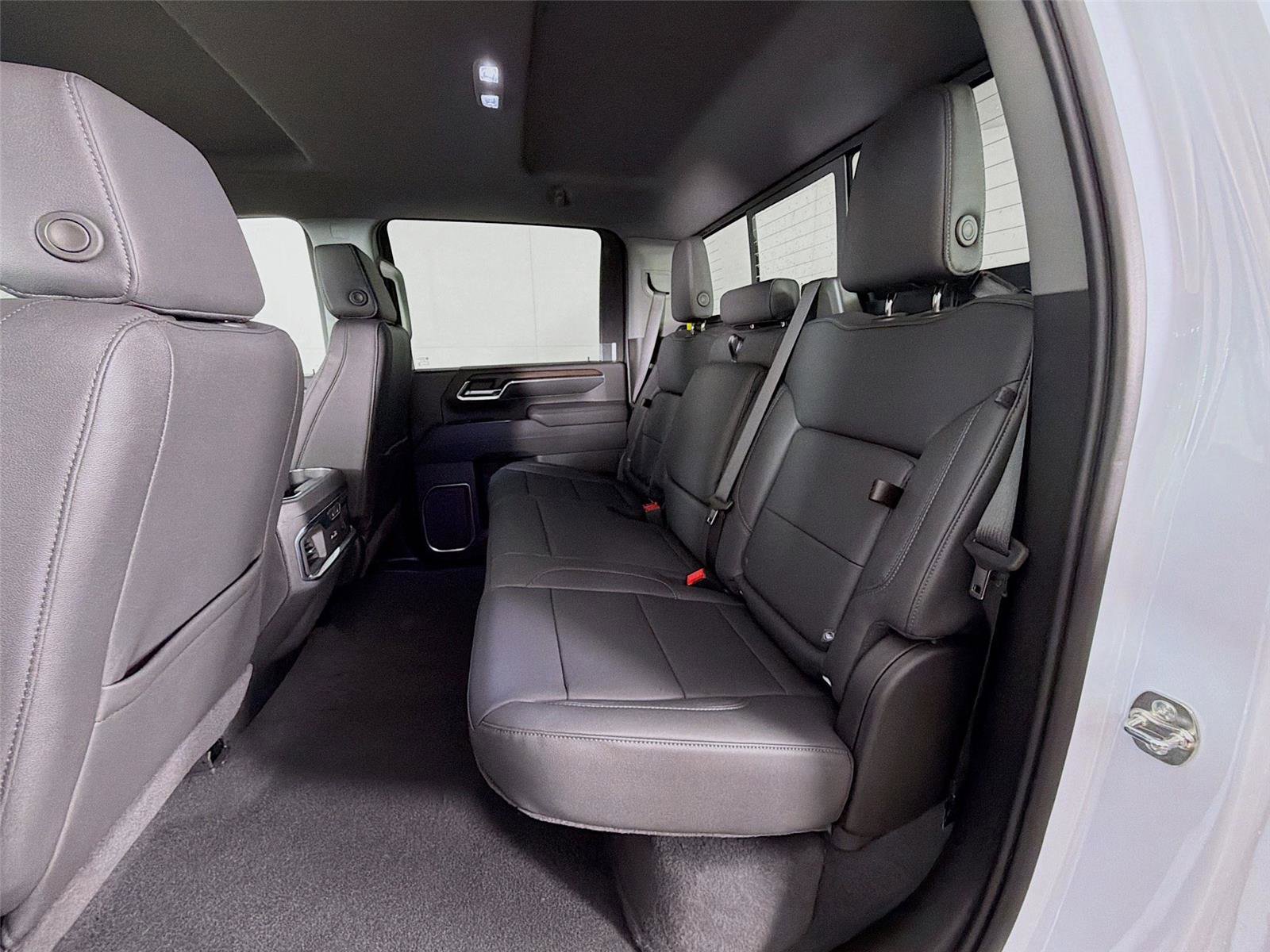 New 2026 GMC Sierra 2500 SLT w/ SLT Premium Package image 23