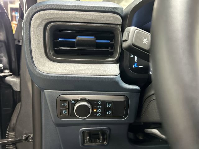 Used 2025 Ford Maverick XLT w/ Equipment Group 301A AWD/4WD image 19