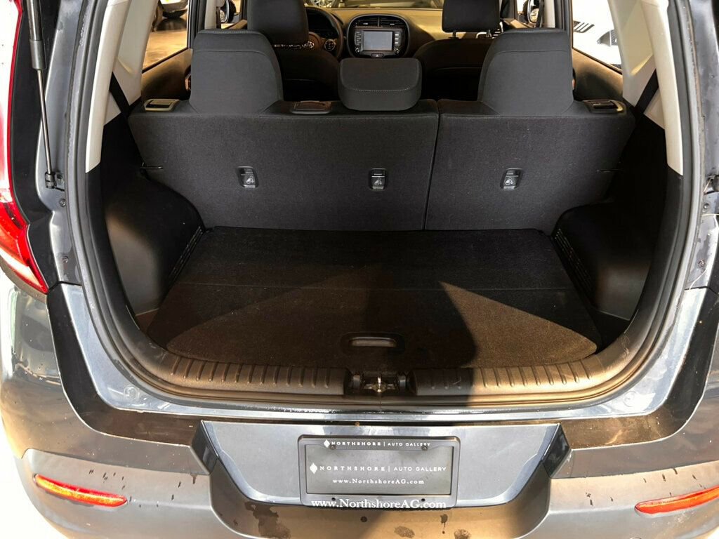 Used 2020 Kia Soul S FWD image 23