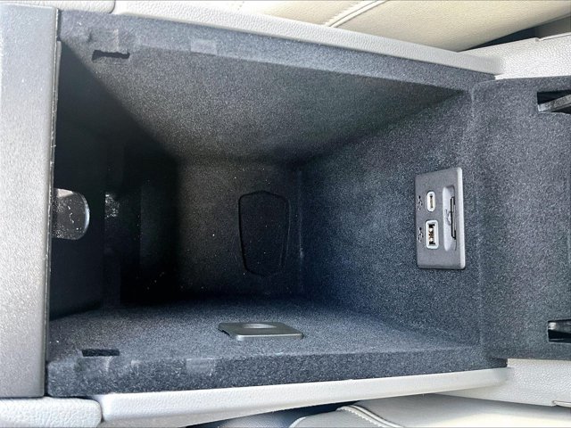 Used 2024 Cadillac XT6 Premium Luxury FWD image 26