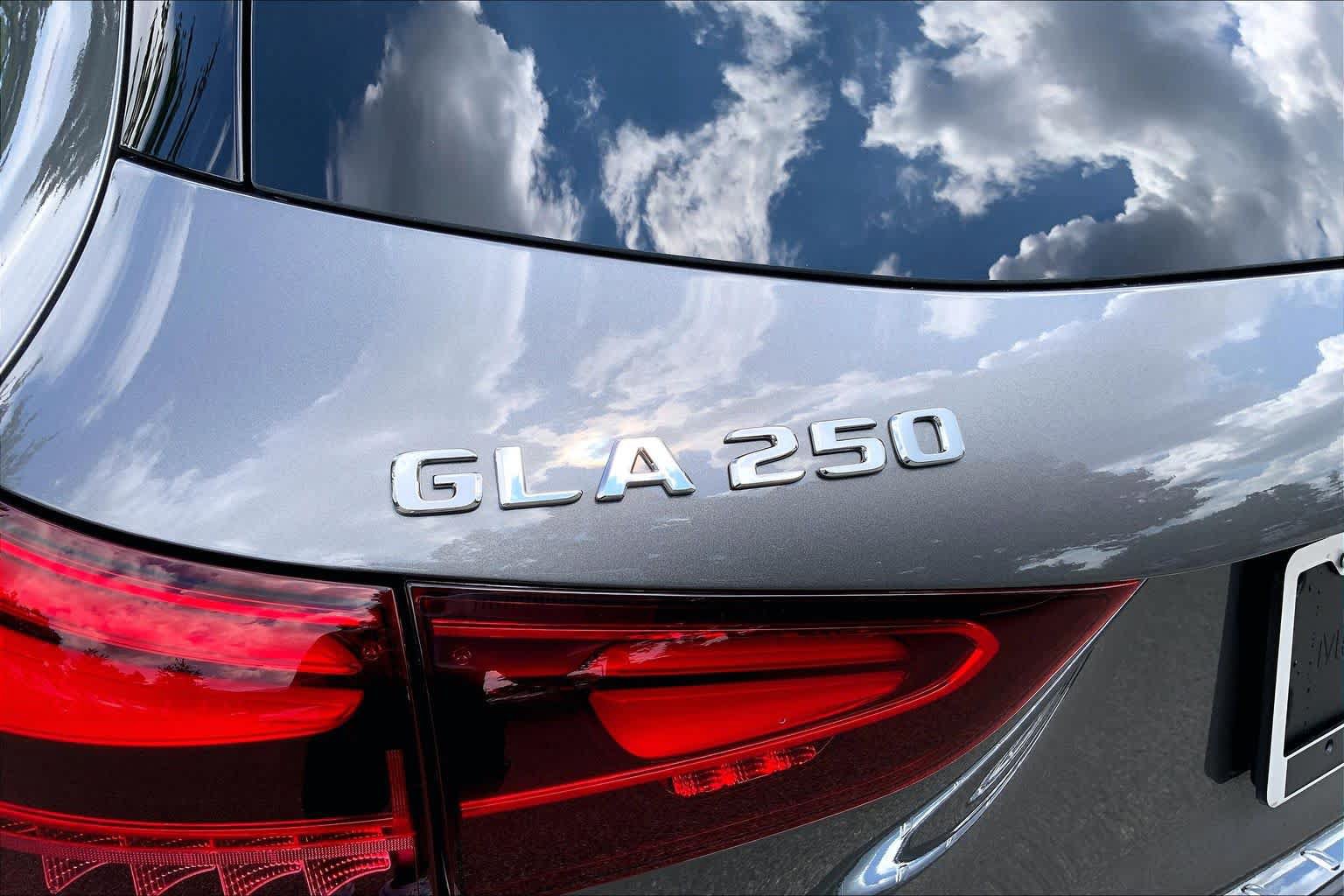 New 2026 Mercedes-Benz GLA 250 4MATIC image 19
