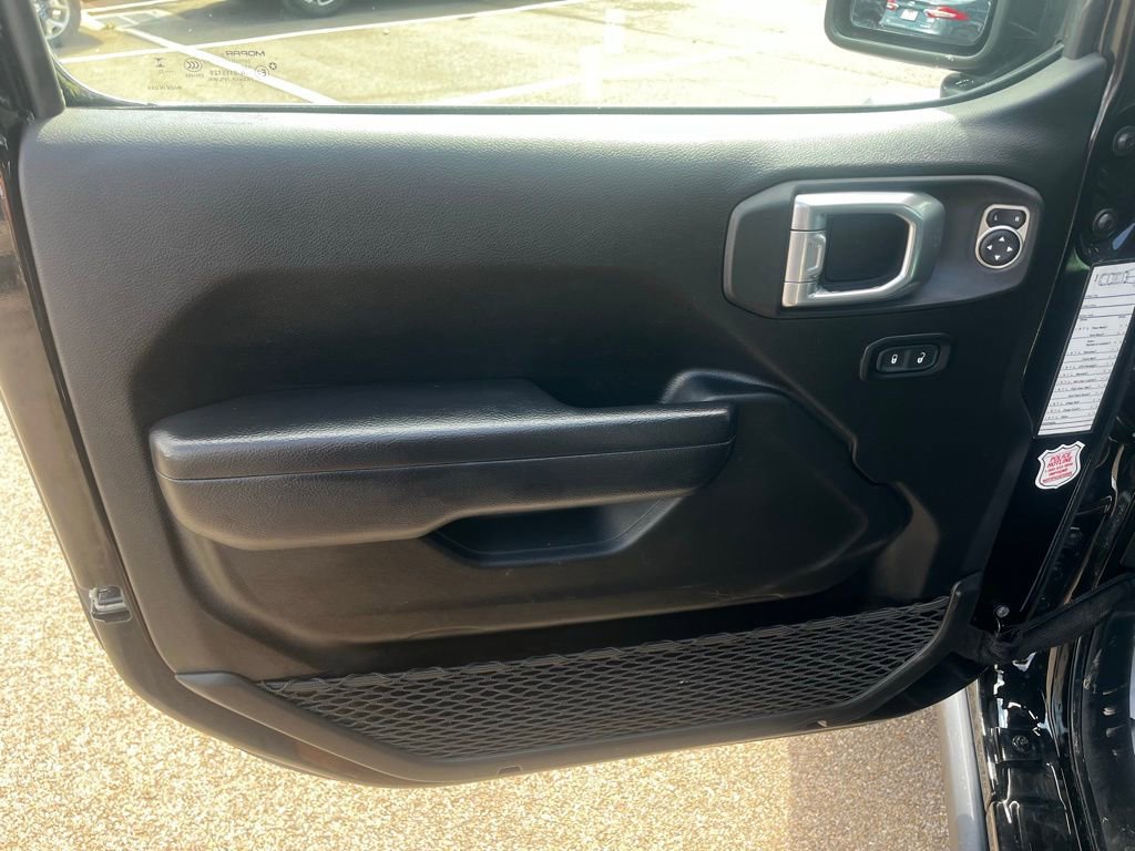 Used 2024 Jeep Wrangler Unlimited Rubicon 4xe image 27