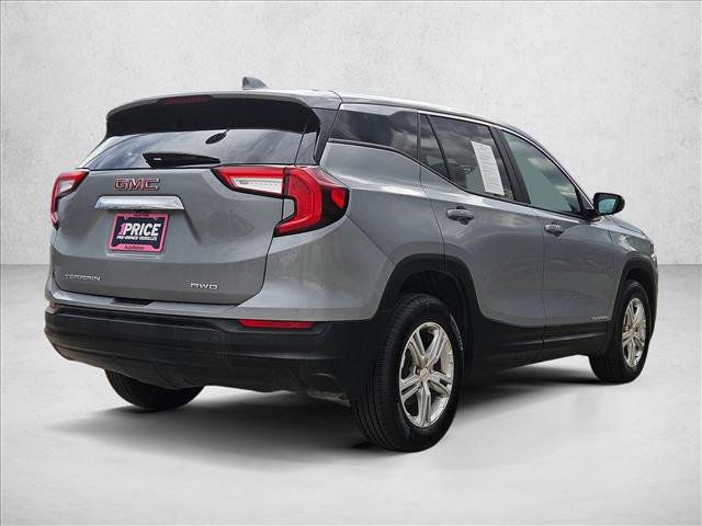 Used 2024 GMC Terrain SLE image 5
