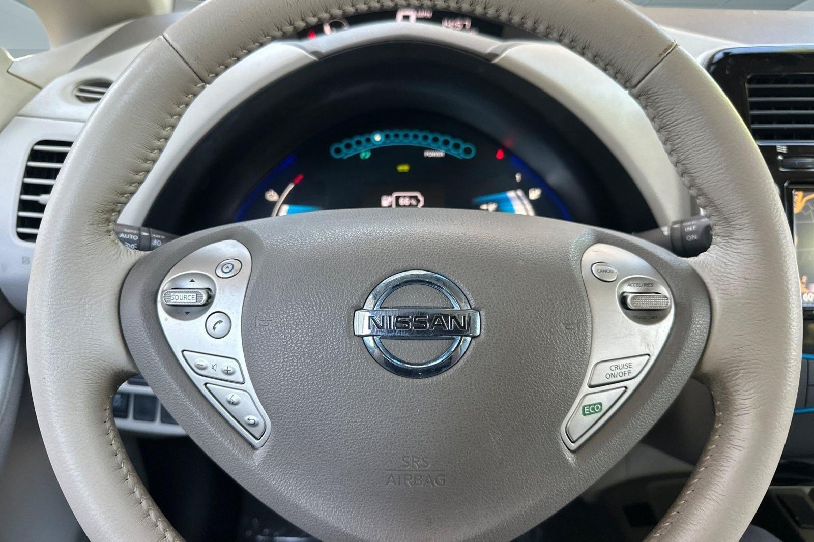 Used 2013 Nissan Leaf SV w/ LED & Quick Charge Pkg FWD image 10