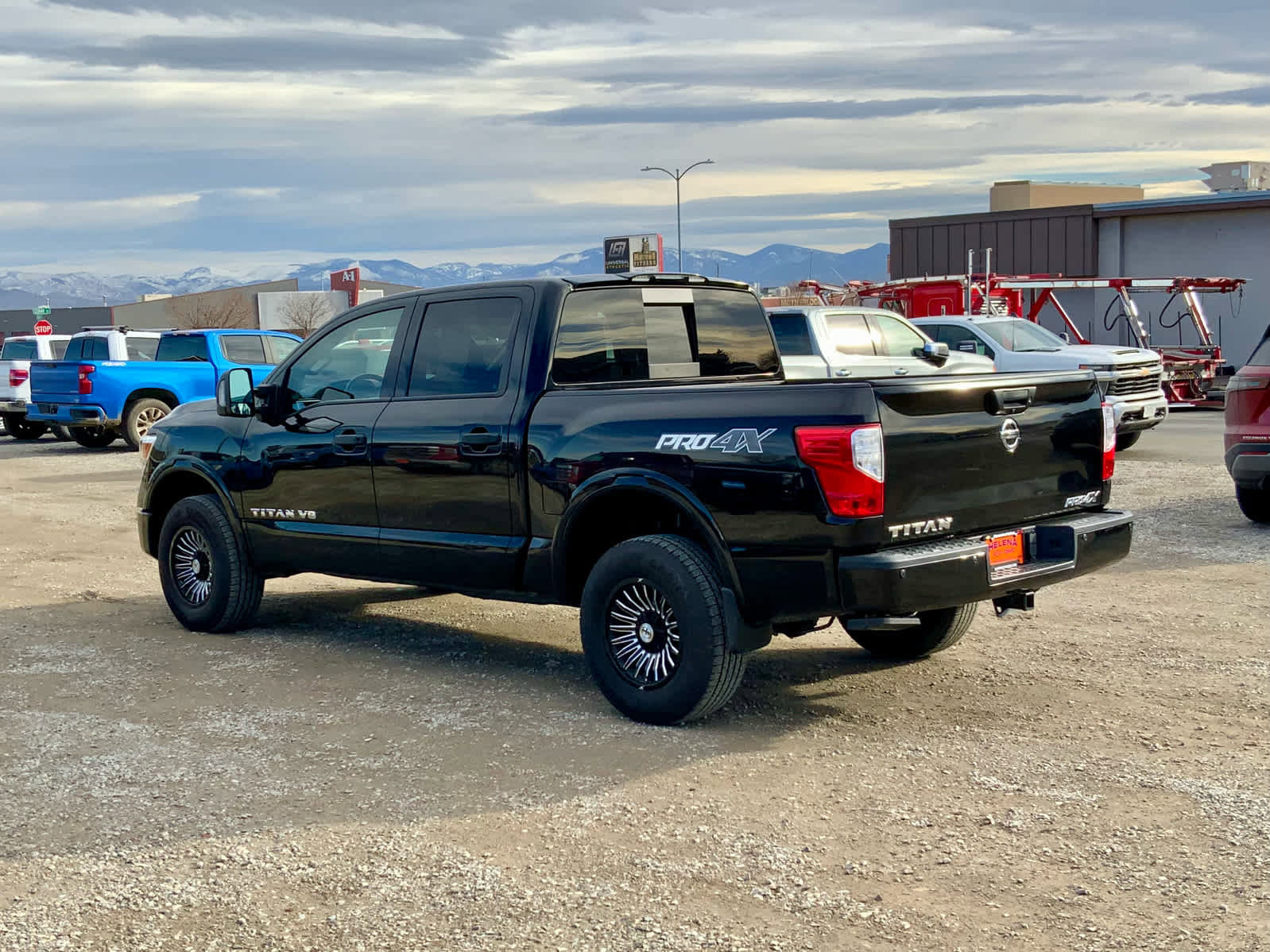 Used 2018 Nissan Titan PRO-4X image 3