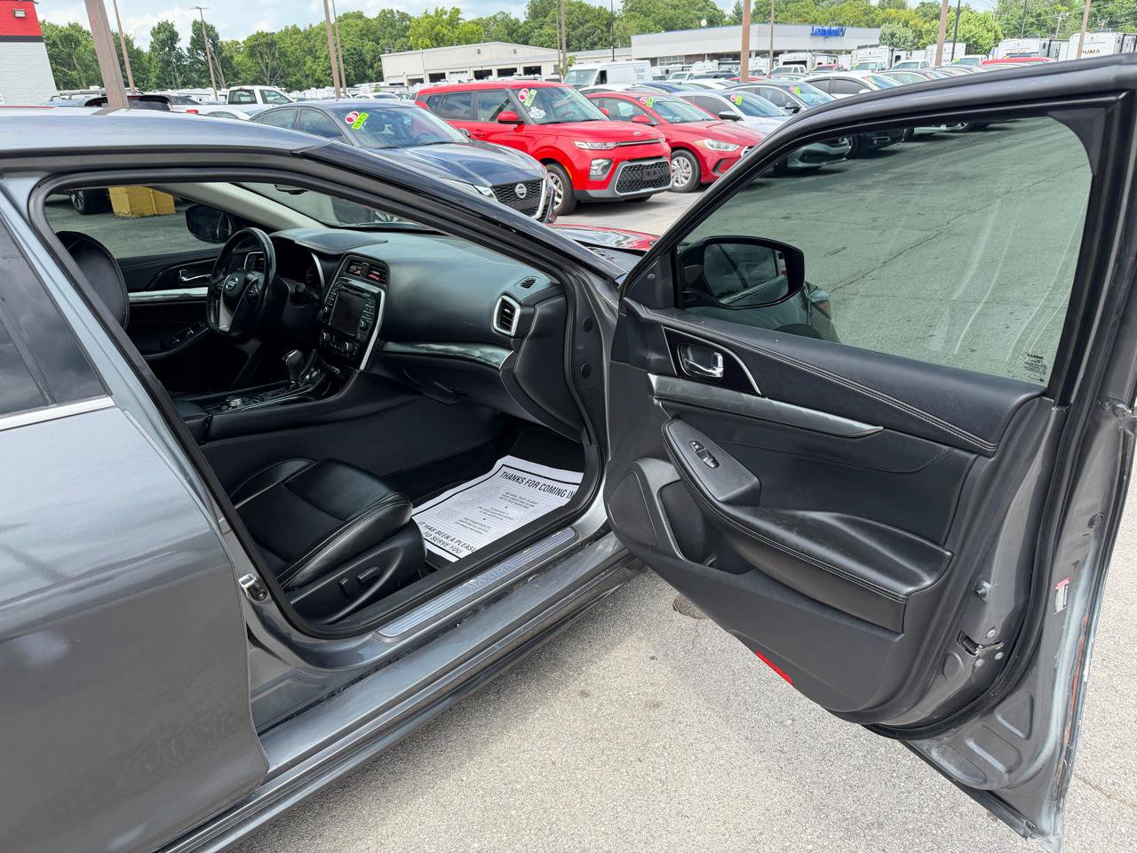 Used 2020 Nissan Maxima 3.5 SV w/ Floor Mat Group FWD image 9