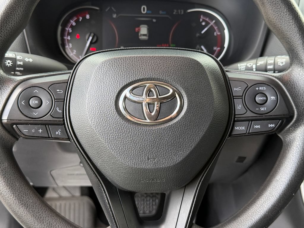 Used 2023 Toyota RAV4 XLE FWD image 21