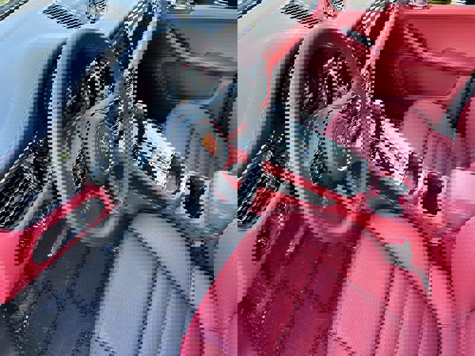 New 2026 Porsche Macan image 4