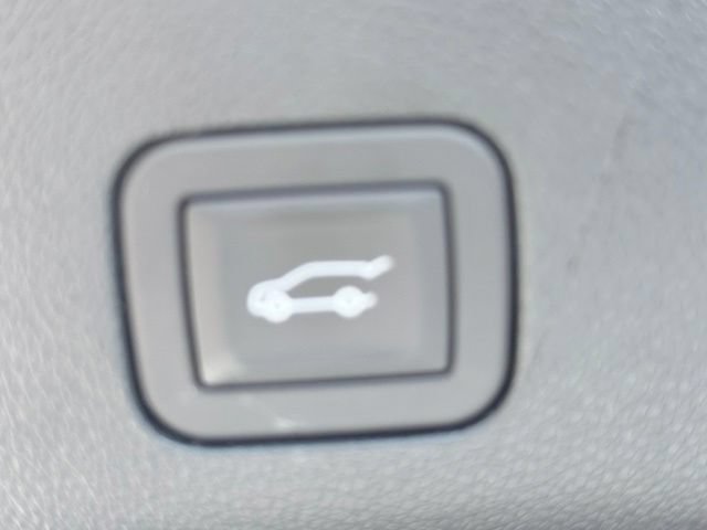 Certified 2025 Chevrolet Suburban Premier AWD/4WD image 23