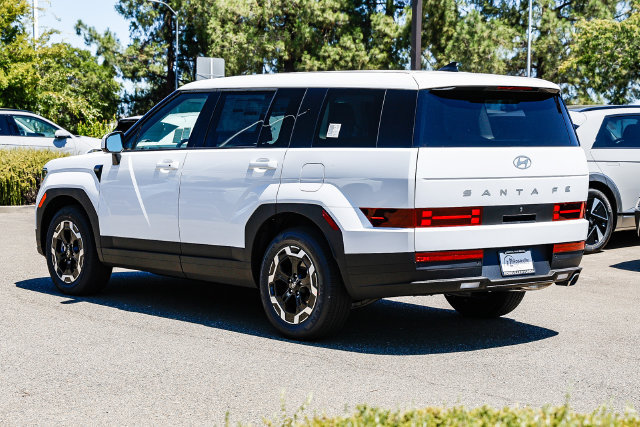 New 2026 Hyundai Santa Fe SE FWD image 2