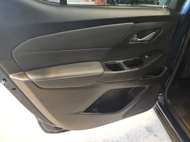 Used 2023 Chevrolet Traverse LT w/ LPO, Floor Liner Package image 16