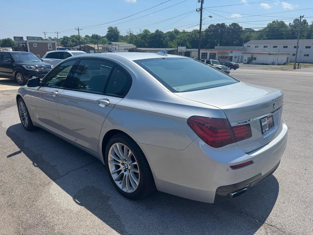 Used 2013 BMW 750Li RWD image 6