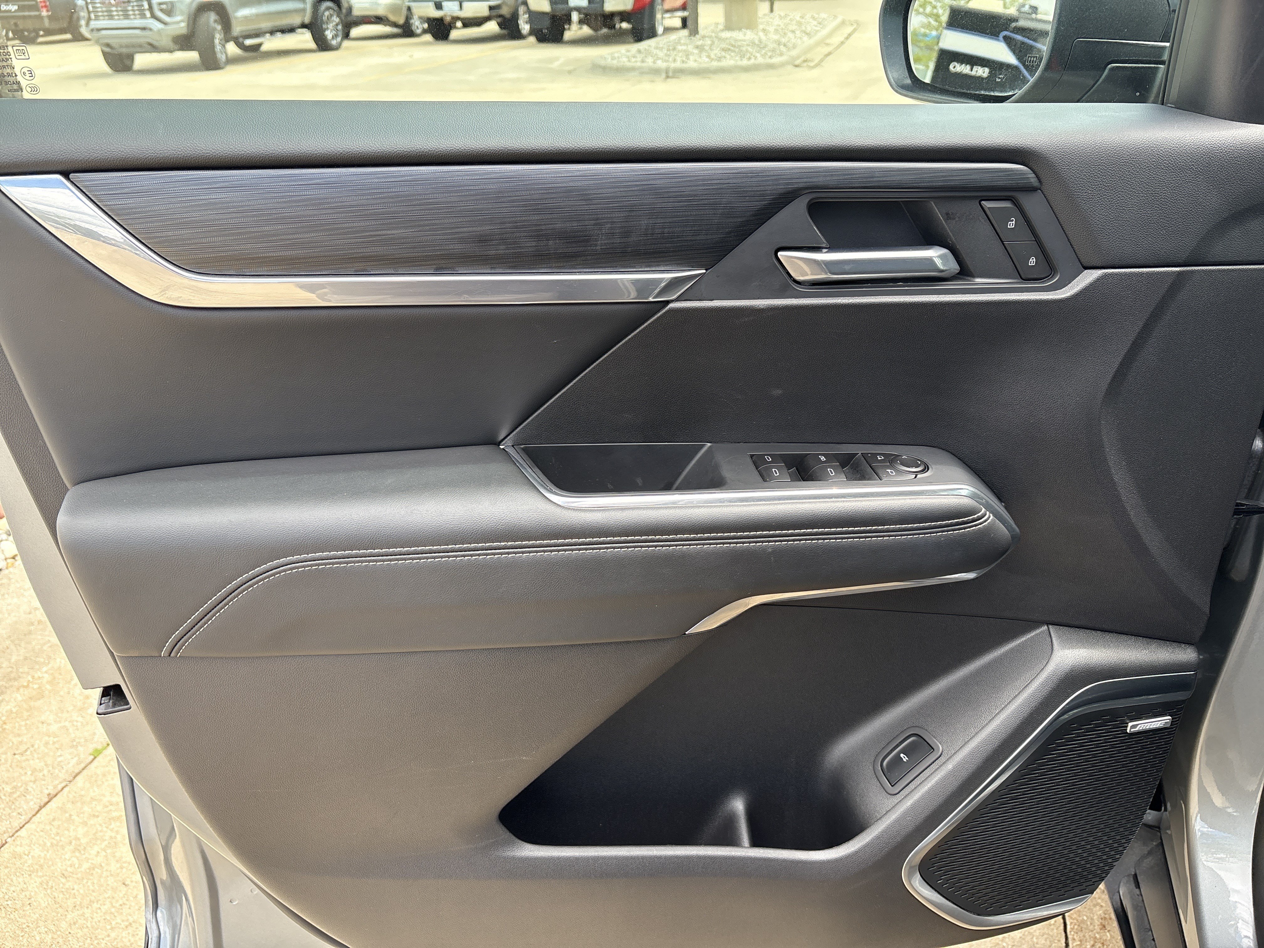 Used 2025 GMC Acadia Elevation FWD image 10