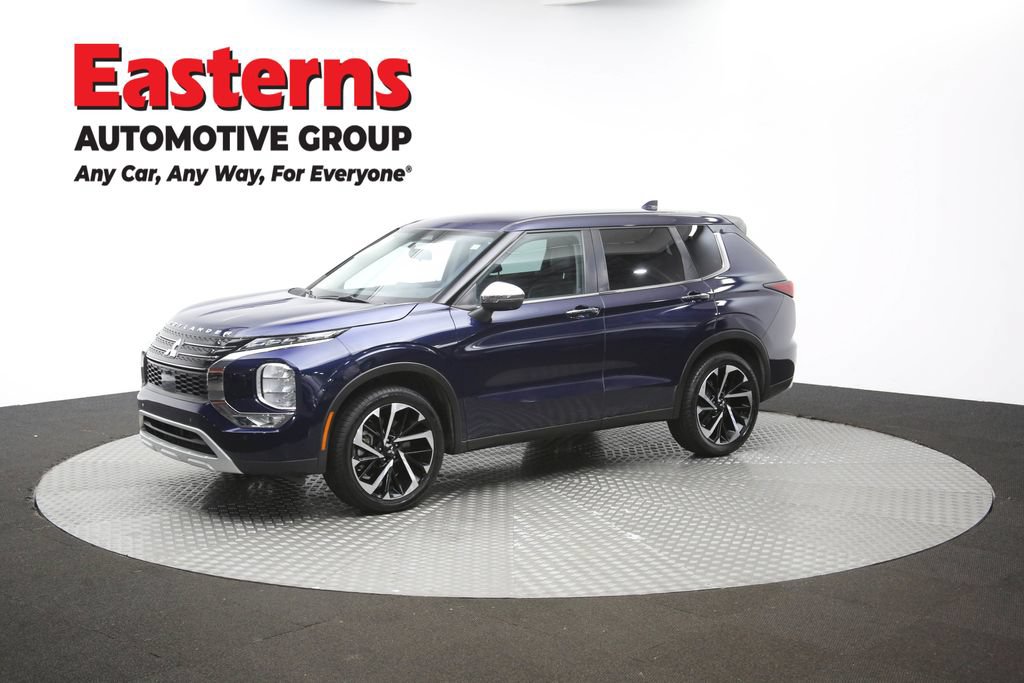 Used 2023 Mitsubishi Outlander SE AWD/4WD image 57