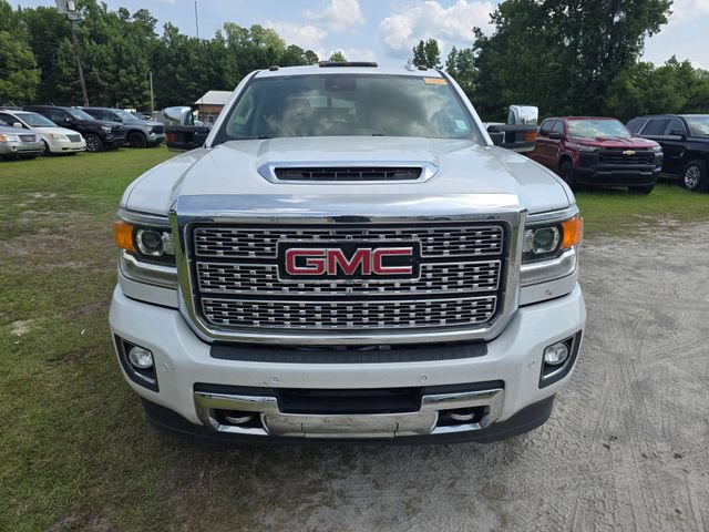 Used 2019 GMC Sierra 2500 Denali w/ Duramax Plus Package AWD/4WD image 12