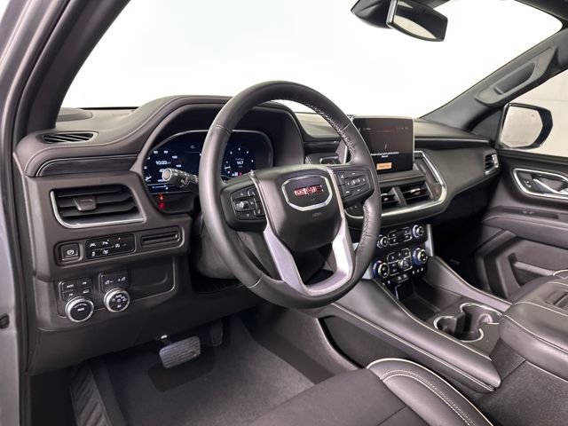 Used 2023 GMC Yukon SLT w/ SLT Premium Package image 13