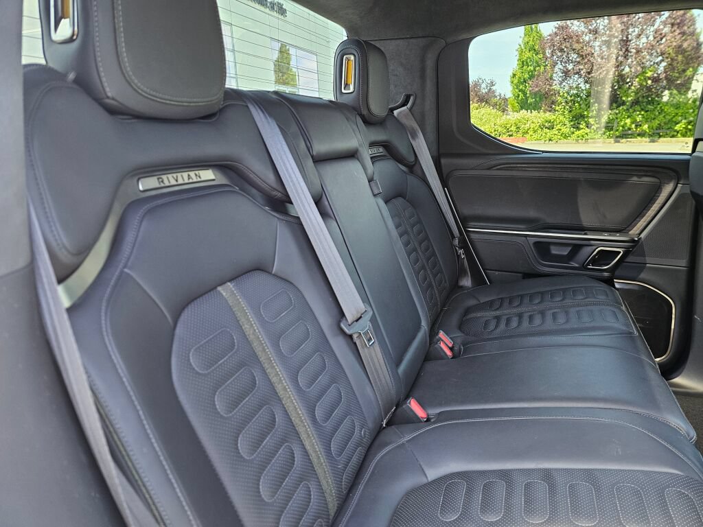 Used 2022 Rivian R1T Adventure AWD/4WD image 17