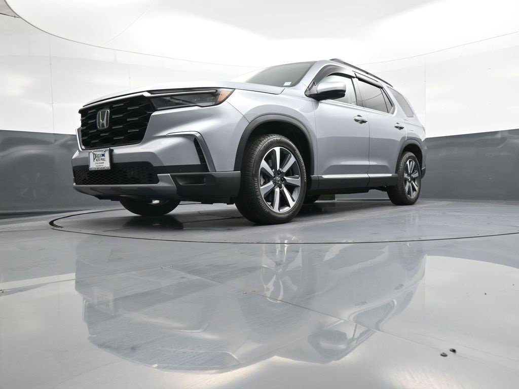 Used 2023 Honda Pilot Touring image 28