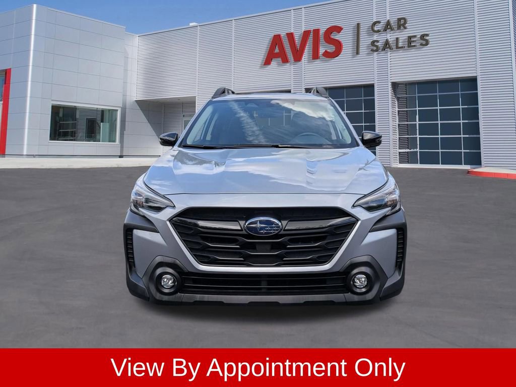 Used 2025 Subaru Outback Onyx Edition image 2