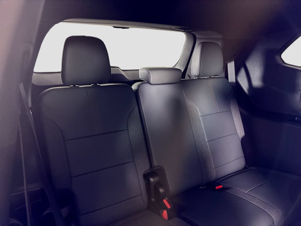 New 2026 GMC Acadia AT4 w/ Luxury Package AWD/4WD image 28