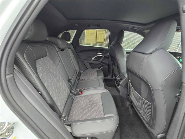 Certified 2025 Audi SQ5 Premium Plus w/ Premium Plus Package AWD/4WD image 12