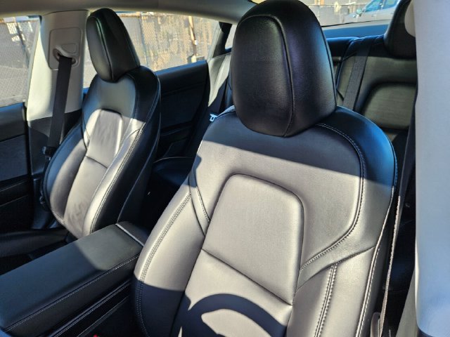 Used 2023 Tesla Model 3 Standard Range RWD image 19