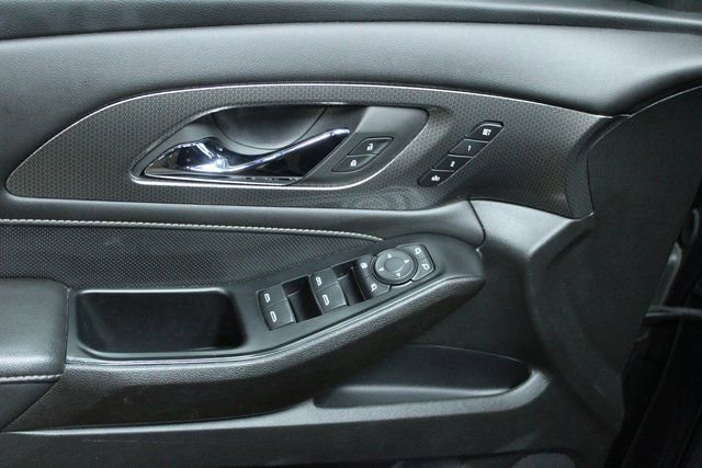 Used 2023 Chevrolet Traverse Premier image 13