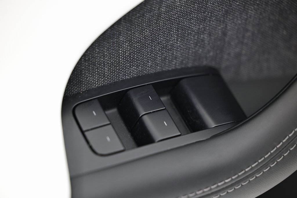 Used 2022 Tesla Model S Plaid image 21