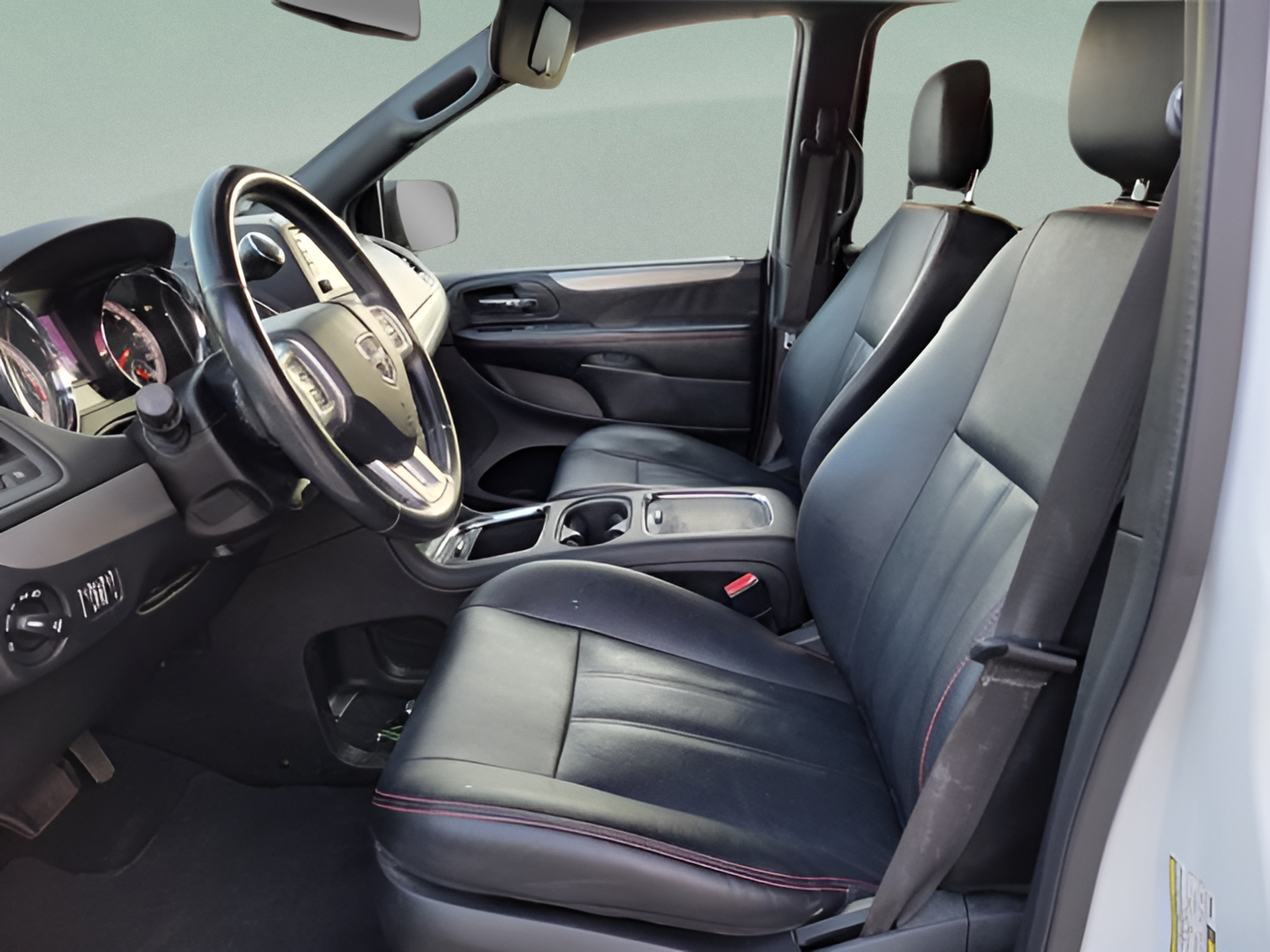 Used 2019 Dodge Grand Caravan GT FWD image 16
