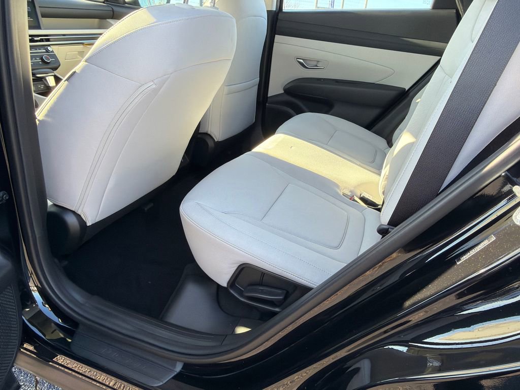 New 2026 Hyundai Tucson SE image 20