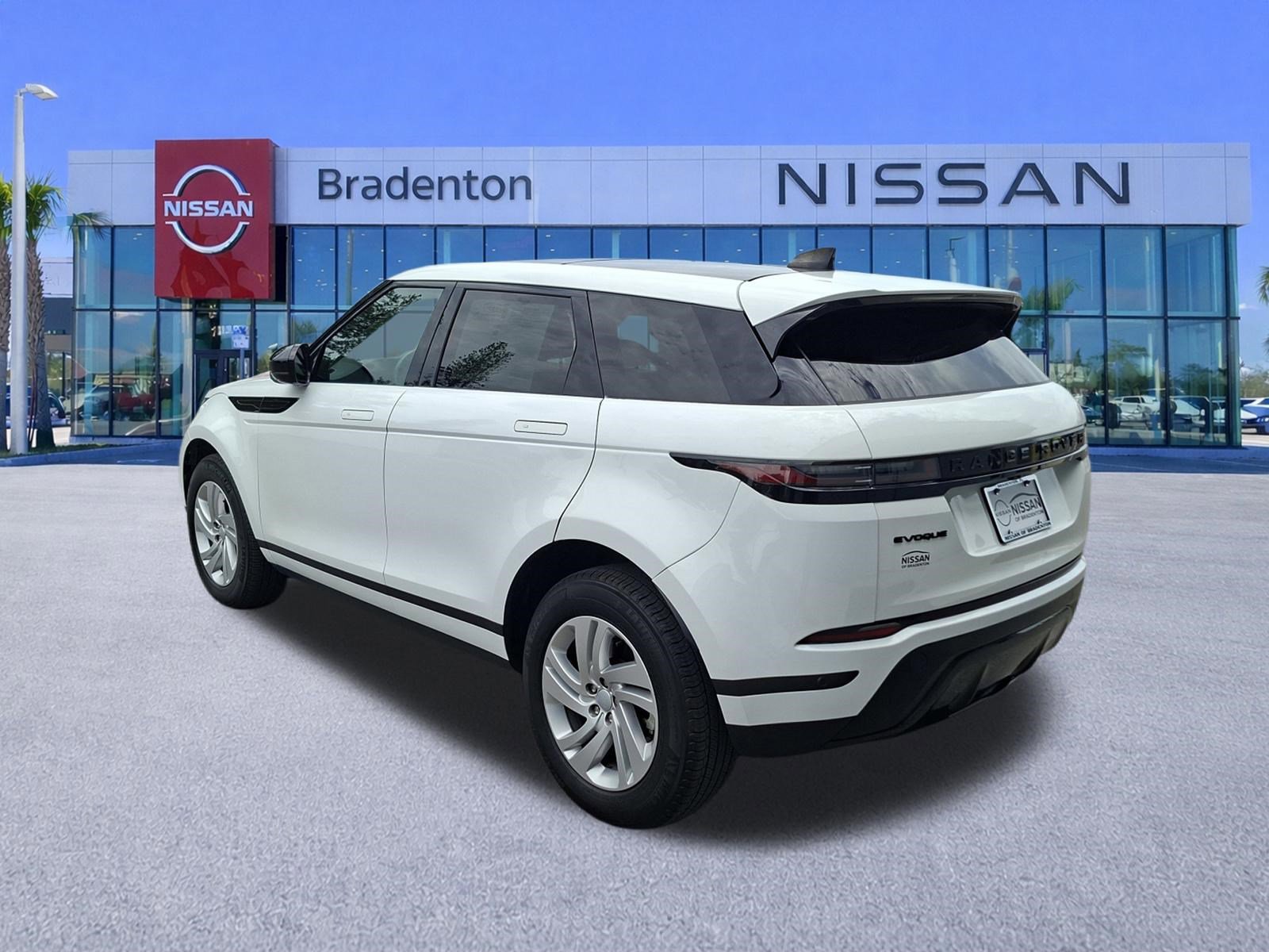 Used 2024 Land Rover Range Rover Evoque S AWD/4WD image 7