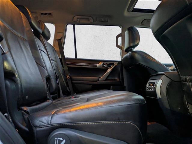Used 2016 Lexus GX 460 image 20