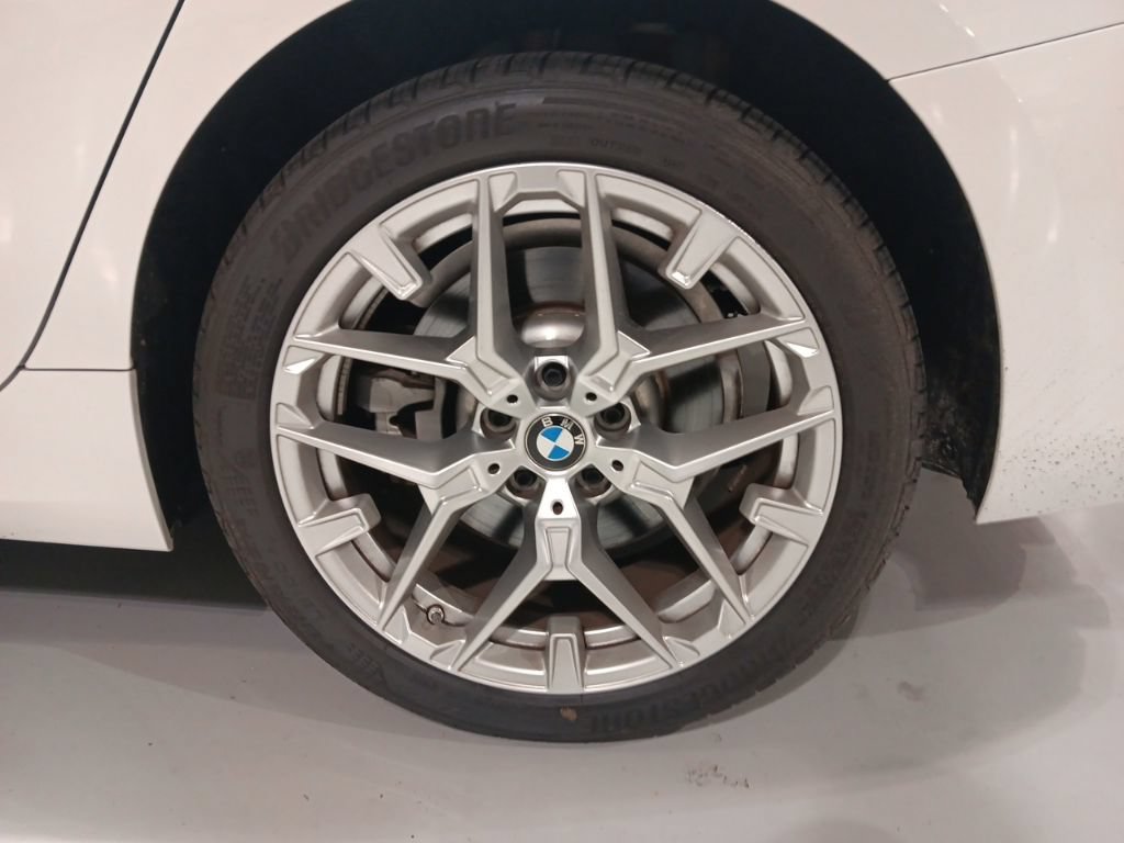 Used 2025 BMW 330i xDrive Sedan w/ Premium Package AWD/4WD image 25