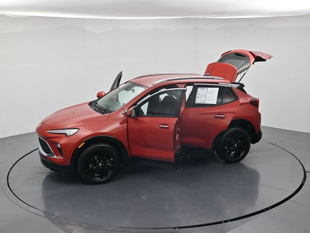 Used 2024 Buick Encore GX Sport Touring FWD image 49